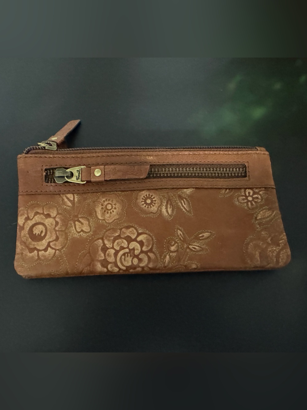 NWT FOSSIL Brown Floral Embossed Leather  Wallet